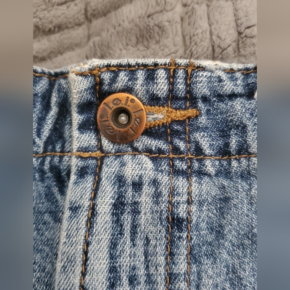 L.e.i DENIMN Jean Shorts Y2K in Jr Size 9 - Picture 4 of 14